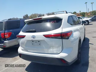 2021 Toyota Highlander L with VIN 5TDZZRAH7MS072385, listed as a IAAI auction lot 42281326 with 101,433 mi miles and . Bid and sale history available at DreamBid. Image 17.