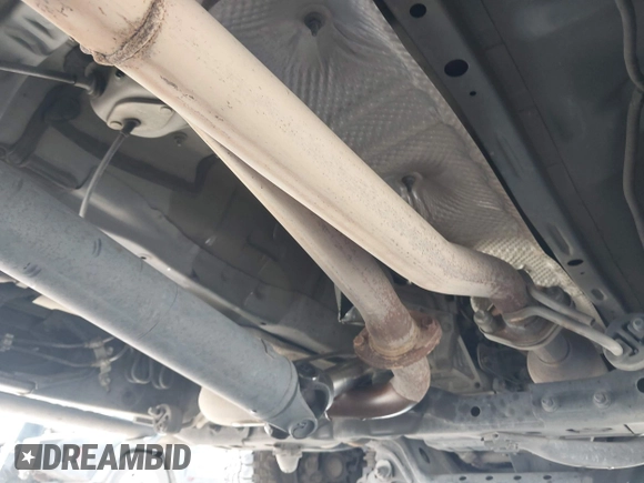 2018 Toyota Tacoma SR5 z VIN 5TFAZ5CN2JX064452, wystawiony jako IAAI lot #41945468 z przebiegiem 132 450 mil mil oraz . Historia ofert i sprzedaży dostępna na DreamBid. Obrazek 17.