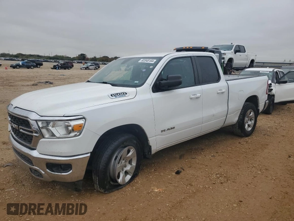 2022 Ram 1500 Big Horn z VIN 1C6RREBG7NN273085, wystawiony jako Copart lot #45925725 z przebiegiem 55 135 mil mil oraz Czysty tytuł • Clean title. Historia ofert i sprzedaży dostępna na DreamBid. Obrazek 1.