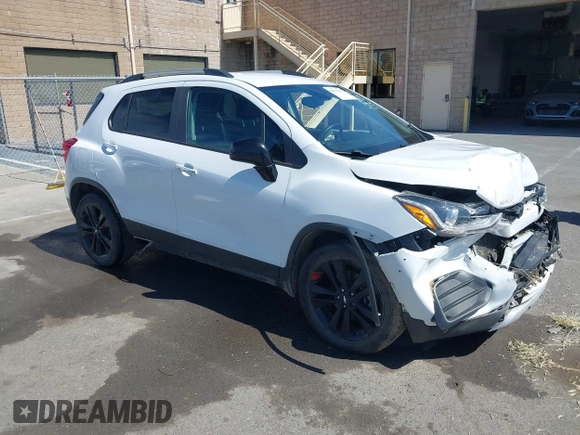 2019 Chevrolet Trax LT z VIN 3GNCJLSB6KL149942, wystawiony jako IAAI lot #42013676 z przebiegiem 116 452 mil mil oraz . Historia ofert i sprzedaży dostępna na DreamBid. Obrazek 1.