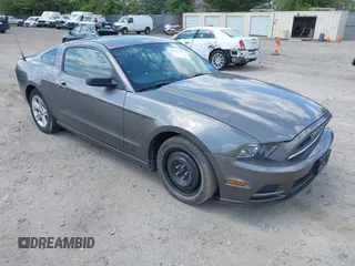 2013 Ford Mustang V6 with VIN 1ZVBP8AM0D5260795, listed as a IAAI auction lot 42222754 with 98,322 mi miles and . Bid and sale history available at carsss.com. Image 1.