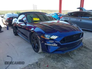 2020 Ford Mustang GT Premium z VIN 1FATP8FF5L5156633, wystawiony jako IAAI lot #41648944 z przebiegiem 30 939 mil mil oraz . Historia ofert i sprzedaży dostępna na DreamBid. Obrazek 1.