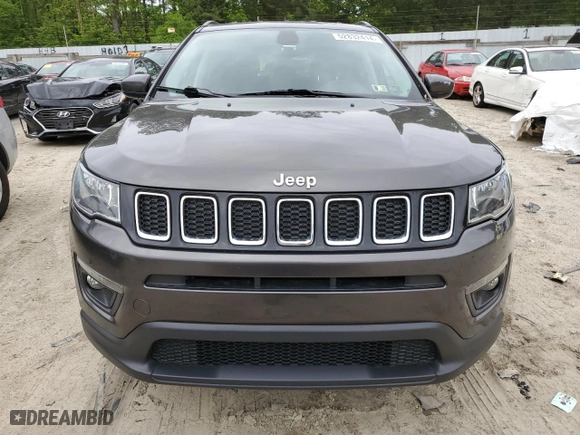 2019 Jeep Compass Latitude with VIN 3C4NJDBB8KT849503, listed as a Copart auction lot 88635325 with 215,957 mi miles and Non Repairable. Bid and sale history available at carsss.com. Image 5.
