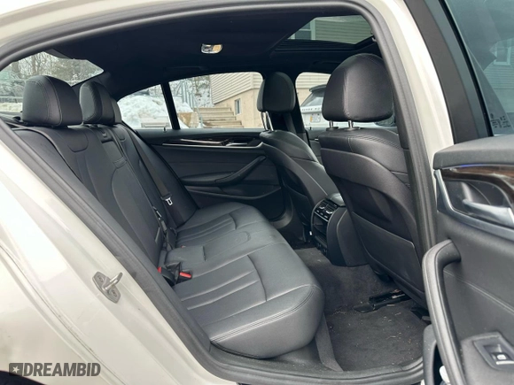 2018 BMW 5 Series 530i xDrive with VIN WBAJA7C59JWA72072, listed as a Copart auction lot 47039665 with 45,151 mi miles and Clean Title. Bid and sale history available at carsss.com. Image 9.