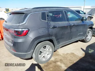 2022 Jeep Compass Latitude with VIN 3C4NJCBB6NT224970, listed as a IAAI auction lot 41689596 with 36,314 mi miles and . Bid and sale history available at carsss.com. Image 4.