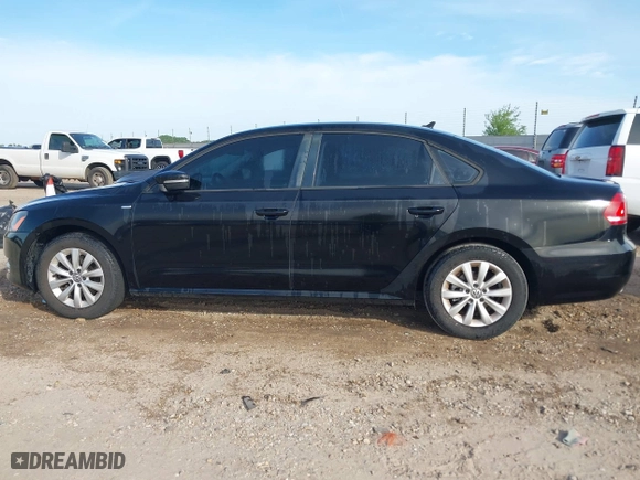 2014 Volkswagen Passat Wolfsburg Ed with VIN 1VWAS7A35EC094900, listed as a IAAI auction lot 42061090 with 115,897 mi miles. Bid and sale history available at carsss.com. Image 14.