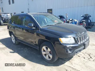 2012 Jeep Compass Latitude with VIN 1C4NJDEB2CD621760, listed as a IAAI auction lot 42123908 with 117,945 mi miles. Bid and sale history available at carsss.com. Image 1.