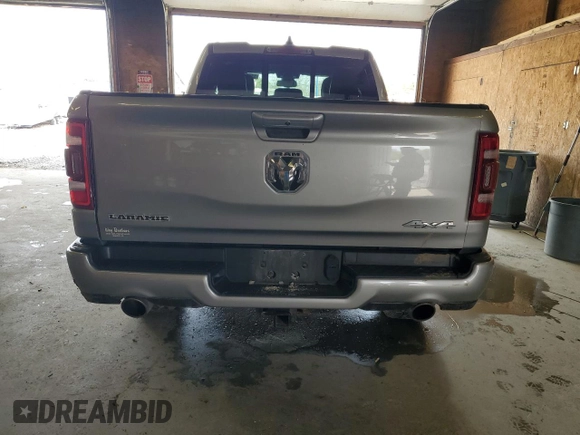 2020 Ram 1500 Laramie z VIN 1C6SRFDT5LN164297, wystawiony jako Copart lot #55420835 z przebiegiem 67 911 mil mil oraz Szkoda całkowita • Salvage title. Historia ofert i sprzedaży dostępna na DreamBid. Obrazek 6.