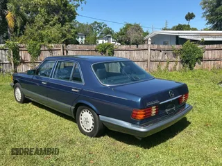 1988 Mercedes-Benz 560 with VIN WDBCA39D0JA421504, listed as a Copart auction lot 52342525 with 82,277 mi miles and Clean Title. Bid and sale history available at DreamBid. Image 3.