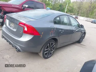 2017 Volvo S60 Dynamic z VIN YV140MTL3H2427908, wystawiony jako IAAI lot #42221185 z przebiegiem 65 432 mil mil oraz . Historia ofert i sprzedaży dostępna na DreamBid. Obrazek 4.