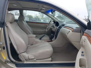2002 Toyota Solara SE with VIN 2T1CF28P82C595679, listed as a IAAI auction lot 42010315 with 103,986 mi miles. Bid and sale history available at carsss.com. Image 5.