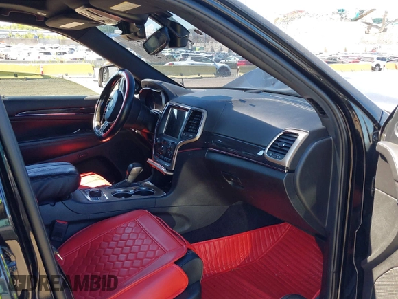 2017 Jeep Grand Cherokee Overland with VIN 1C4RJFCG0HC844713, listed as a IAAI auction lot 42293301 with 83,791 mi miles and . Bid and sale history available at DreamBid. Image 5.