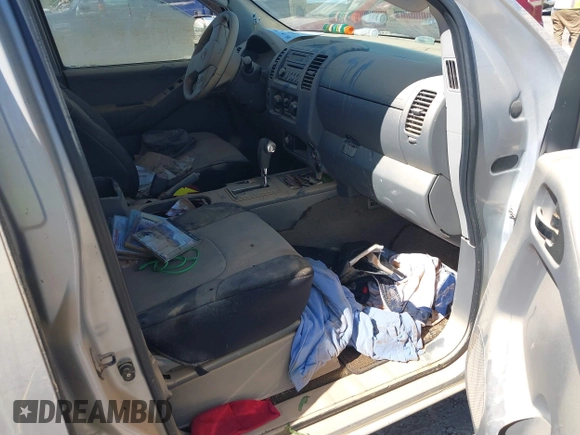 2006 Nissan Frontier SE z VIN 1N6AD07W36C443203, wystawiony jako IAAI lot #40571911 z przebiegiem Nie podano mil oraz . Historia ofert i sprzedaży dostępna na DreamBid. Obrazek 5.