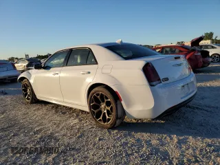 2017 Chrysler 300 S Alloy Edition with VIN 2C3CCABG1HH506601, listed as a Copart auction lot 82801734 with 77,292 mi miles and Salvage Title. Bid and sale history available at DreamBid. Image 2.