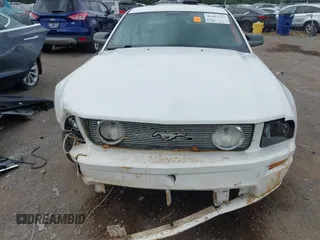 2008 Ford Mustang GT Deluxe с VIN 1ZVHT82H185196893, выставлен на аукционе IAAI как лот 42497243 с пробегом Не указан миль и . История ставок и продаж доступна на DreamBid. Изображение 11.