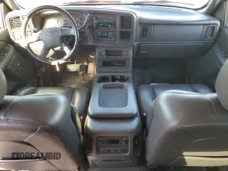 2004 Chevrolet Avalanche Z71 with VIN 3GNEK12TX4G255809, listed as a Copart auction lot 75131394 with 152,376 mi miles and Non Repairable. Bid and sale history available at DreamBid. Image 8.
