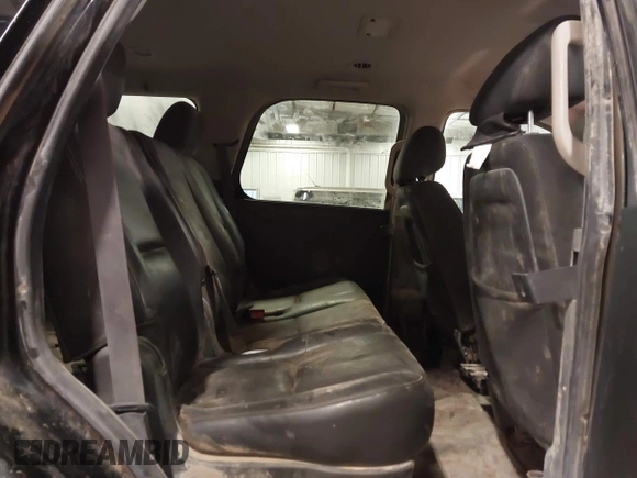 2013 Chevrolet Tahoe Commercial z VIN 1GNSK2E01DR331721, wystawiony jako IAAI lot #42093449 z przebiegiem 178 731 mil mil oraz . Historia ofert i sprzedaży dostępna na DreamBid. Obrazek 8.