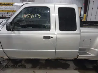 2001 Ford Ranger XL Fleet with VIN 1FTZR15E81TA57053, listed as a IAAI auction lot 41535115 with 146,784 mi miles. Bid and sale history available at carsss.com. Image 14.