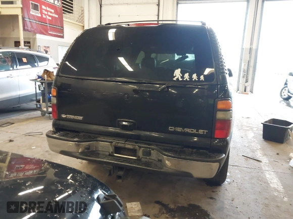 2004 Chevrolet Tahoe LS with VIN 1GNEC13TX4R300419, listed as a IAAI auction lot 41848279 with 38,252 mi miles. Bid and sale history available at carsss.com. Image 17.