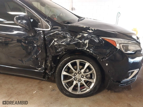 2020 Buick Envision Essence with VIN LRBFXCSA6LD182862, listed as a IAAI auction lot 41565546 with 22,672 mi miles. Bid and sale history available at carsss.com. Image 6.