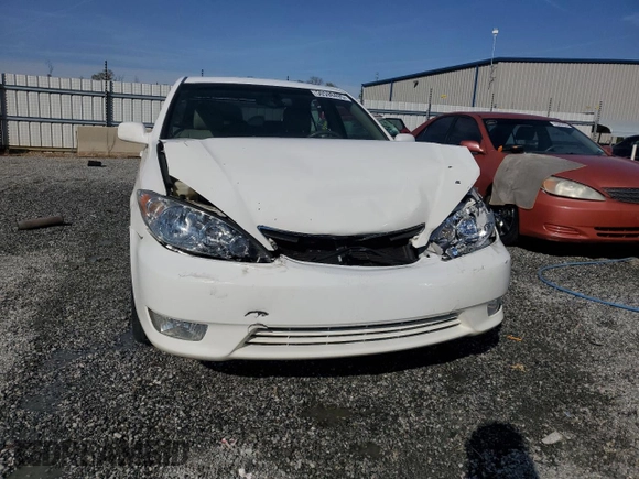 2005 Toyota Camry LE with VIN 4T1BF30K35U088189, listed as a Copart auction lot 50598495 with 208,145 mi miles and Salvage Title. Bid and sale history available at DreamBid. Image 5.