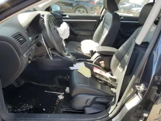 2010 Volkswagen Jetta Limited Edition with VIN 3VWAZ7AJ1AM119889, listed as a Copart auction lot 60680275 with 90,778 mi miles and Salvage title. Bid and sale history available at DreamBid. Image 7.