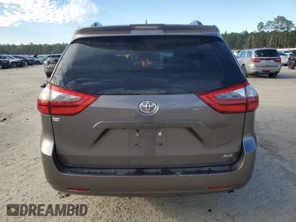 2020 Toyota Sienna XLE Auto Access Seat with VIN 5TDYZ3DC4LS073596, listed as a Copart auction lot 48262685 with 59,145 mi miles and Salvage Title. Bid and sale history available at carsss.com. Image 6.