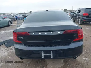 2018 Volvo S90 Momentum with VIN LVY982AK7JP025569, listed as a IAAI auction lot 41684964 with 102,815 mi miles. Bid and sale history available at carsss.com. Image 15.