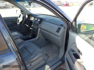 2004 Honda Pilot EX with VIN 5FNYF18674B006210, listed as a IAAI auction lot 41840395 with 188,754 mi miles. Bid and sale history available at carsss.com. Image 5.