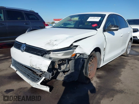 2014 Volkswagen Jetta Sedan SE w/Connectivity with VIN 3VWD07AJ3EM403876, listed as a IAAI auction lot 41209426 with 155,336 mi miles. Bid and sale history available at carsss.com. Image 6.