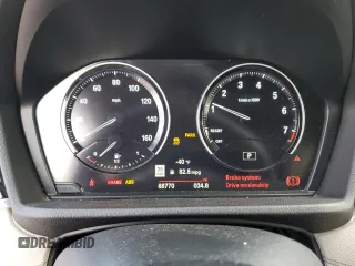 2022 BMW X2 sDrive28i z VIN WBXYH9C03N5U27844, wystawiony jako Copart lot #43806475 z przebiegiem 68 770 mil mil oraz Szkody całkowita. Historia ofert i sprzedaży dostępna na DreamBid. Obrazek 9.