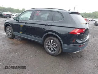 2021 Volkswagen Tiguan S z VIN 3VV0B7AX3MM031908, wystawiony jako IAAI lot #42504384 z przebiegiem 42 510 mil mil oraz . Historia ofert i sprzedaży dostępna na DreamBid. Obrazek 3.