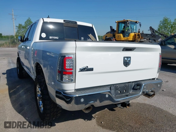 2015 Ram 1500 Lone Star z VIN 1C6RR6LT9FS729205, wystawiony jako IAAI lot #41918672 z przebiegiem 165 210 mil mil oraz . Historia ofert i sprzedaży dostępna na DreamBid. Obrazek 3.