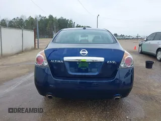 2010 Nissan Altima 2.5 S with VIN 1N4AL2AP8AC147546, listed as a IAAI auction lot 41892735 with 170,299 mi miles. Bid and sale history available at carsss.com. Image 17.