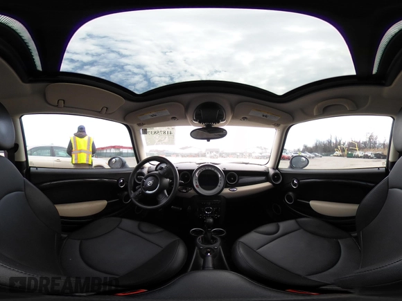 2013 MINI Hardtop S z VIN WMWSV3C51DT393480, wystawiony jako IAAI lot #41875837 z przebiegiem 117 157 mil mil oraz . Historia ofert i sprzedaży dostępna na DreamBid. Obrazek 18.