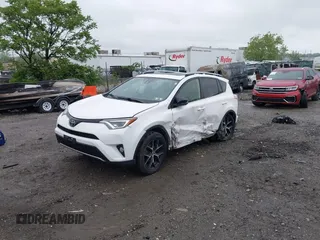 2018 Toyota RAV4 SE с VIN JTMJFREV7JJ748669, выставлен на аукционе IAAI как лот 42201518 с пробегом 111 570 миль миль и . История ставок и продаж доступна на DreamBid. Изображение 17.