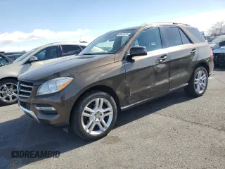 2014 Mercedes-Benz M 350 with VIN 4JGDA5HB9EA383158, listed as a Copart auction lot 44047575 with 109,703 mi miles and Salvage Title. Bid and sale history available at carsss.com. Image 1.