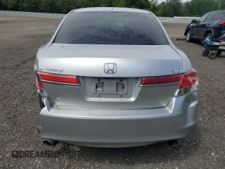 2011 Honda Accord EX-L z VIN 1HGCP3F86BA012529, wystawiony jako Copart lot #57605635 z przebiegiem 176 186 mil mil oraz Szkoda całkowita • Salvage title. Historia ofert i sprzedaży dostępna na DreamBid. Obrazek 6.