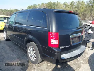 2008 Chrysler Town & Country Touring with VIN 2A8HR54P48R708923, listed as a IAAI auction lot 41917518 with 233,971 mi miles. Bid and sale history available at carsss.com. Image 3.
