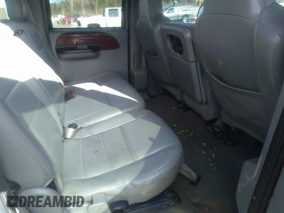 2005 Ford F-250 XL z VIN 1FTSW21565EA07042, wystawiony jako IAAI lot #41591458 z przebiegiem 254 824 mil mil oraz . Historia ofert i sprzedaży dostępna na DreamBid. Obrazek 8.