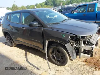 2018 Jeep Compass Sport z VIN 3C4NJCAB0JT233112, wystawiony jako IAAI lot #42580222 z przebiegiem 96 280 mil mil oraz . Historia ofert i sprzedaży dostępna na DreamBid. Obrazek 1.