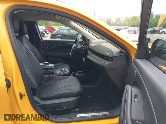 2023 Ford Mustang Mach-E Premium с VIN 3FMTK3SS2PMA49095, выставлен на аукционе IAAI как лот 42255255 с пробегом 23 307 миль миль и . История ставок и продаж доступна на DreamBid. Изображение 5.