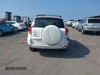 2006 Toyota RAV4 with VIN JTMZK33V066002489, listed as a IAAI auction lot 41191224 with 63,563 mi miles. Bid and sale history available at carsss.com. Image 16.
