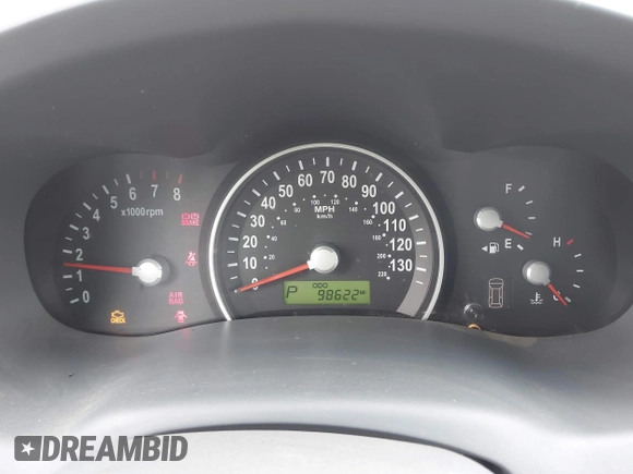 2008 Kia Sedona LX with VIN KNDMB233086241238, listed as a IAAI auction lot 41914654 with 98,622 mi miles. Bid and sale history available at carsss.com. Image 7.