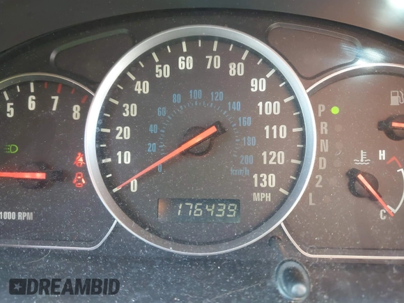 2003 Suzuki XL-7 Touring with VIN JS3TX92V634107042, listed as a IAAI auction lot 41902576 with 176,439 mi miles. Bid and sale history available at carsss.com. Image 7.