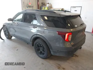 2022 Ford Explorer Timberline z VIN 1FMSK8JH1NGA67738, wystawiony jako IAAI lot #42074731 z przebiegiem 60 885 mil mil oraz . Historia ofert i sprzedaży dostępna na DreamBid. Obrazek 3.