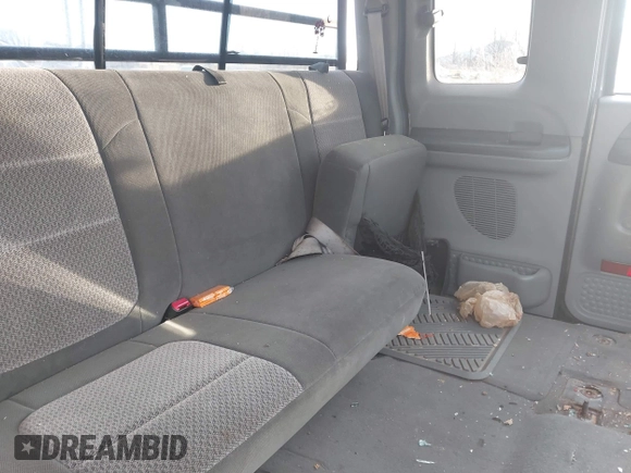 2002 Ford F-250 XL с VIN 1FTNX21F82EB81807, выставлен на аукционе IAAI как лот 41428093 с пробегом Не указан миль и . История ставок и продаж доступна на DreamBid. Изображение 8.