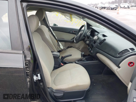 2010 Kia Forte EX z VIN KNAFU4A24A5053811, wystawiony jako IAAI lot #41902815 z przebiegiem 149 868 mil mil oraz . Historia ofert i sprzedaży dostępna na DreamBid. Obrazek 5.