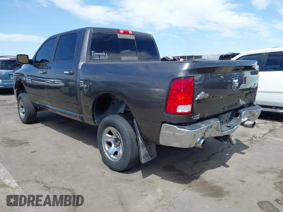 2016 Ram 1500 Big Horn z VIN 3C6RR7LT0GG169525, wystawiony jako IAAI lot #42073312 z przebiegiem 116 965 mil mil oraz . Historia ofert i sprzedaży dostępna na DreamBid. Obrazek 3.