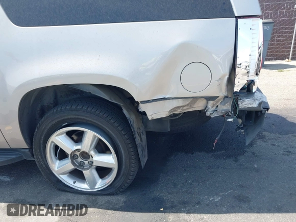 2007 Chevrolet Suburban LT with VIN 3GNFC16017G185557, listed as a IAAI auction lot 42487931 with 103,775 mi miles and . Bid and sale history available at DreamBid. Image 6.